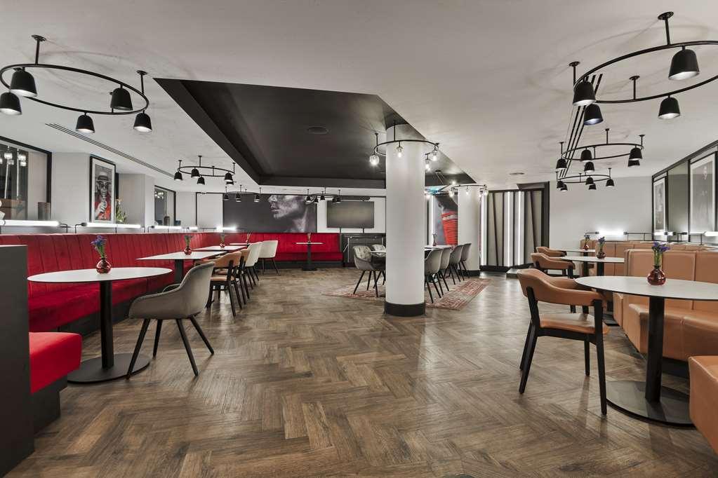 Radisson Red Hotel London Heathrow מסעדה תמונה