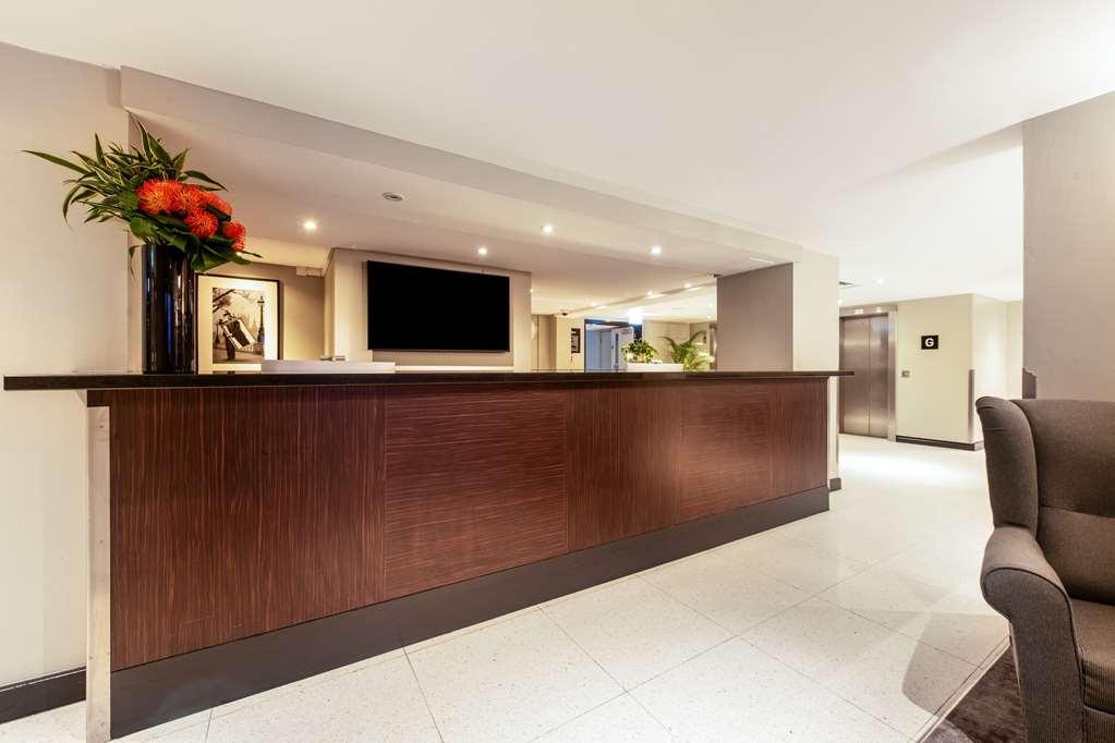 Radisson Red Hotel London Heathrow מתקנים תמונה